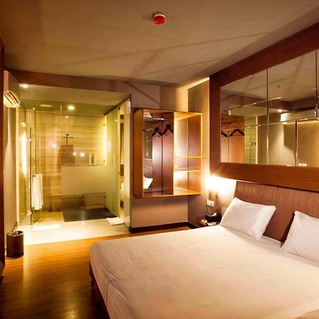 108 Hotel By Him Jakarta Kültér fotó