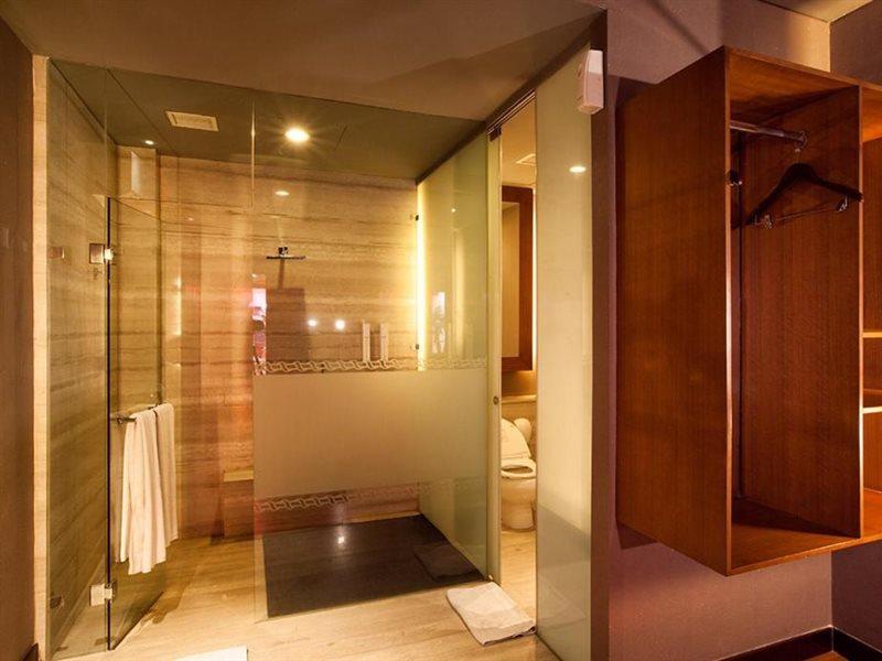 108 Hotel By Him Jakarta Kültér fotó