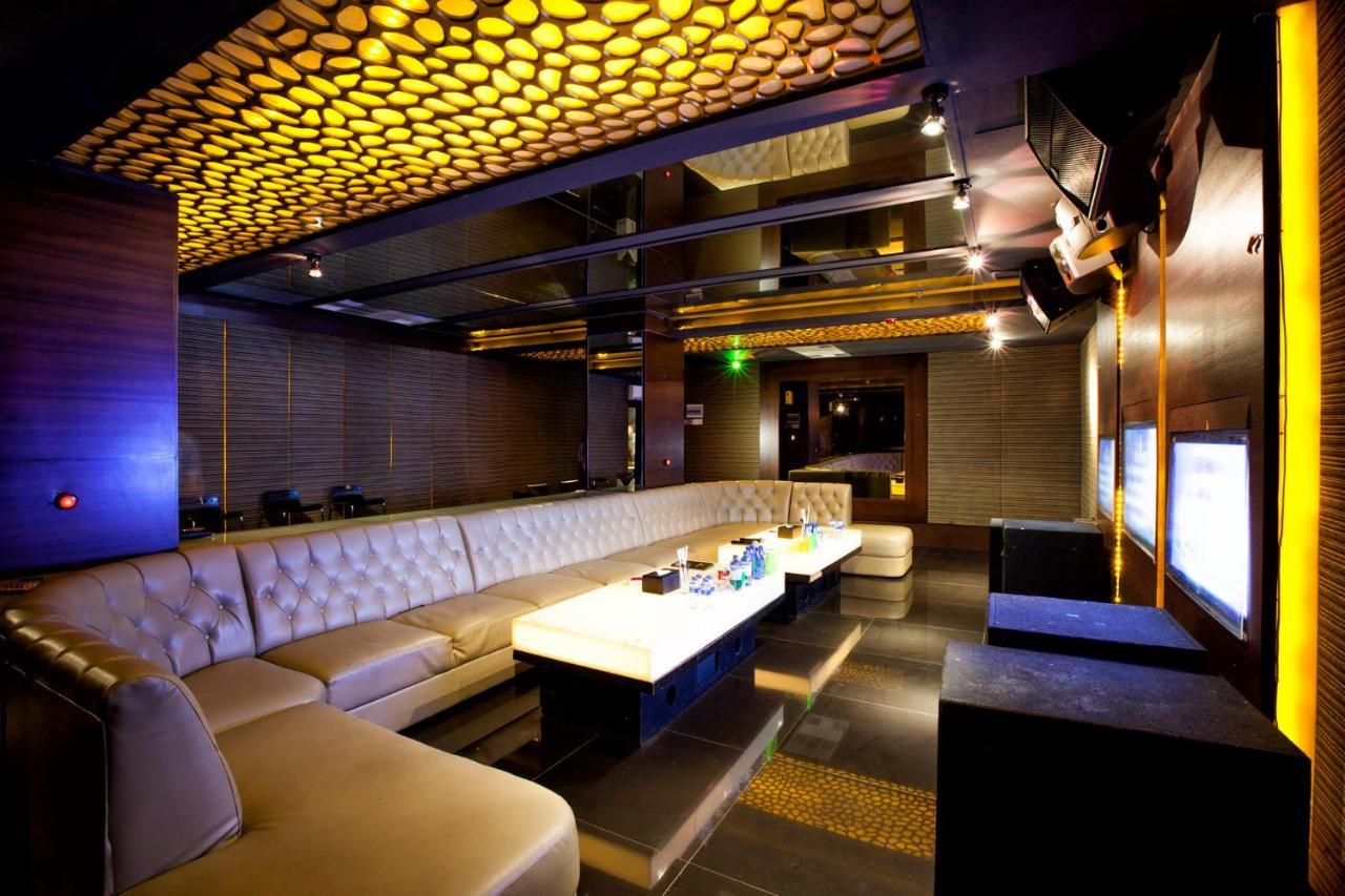 108 Hotel By Him Jakarta Kültér fotó